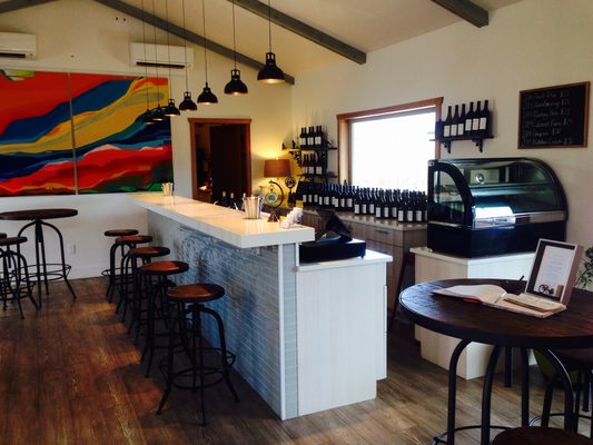 vinAmité Cellars - Winery and Wine Lounge by null