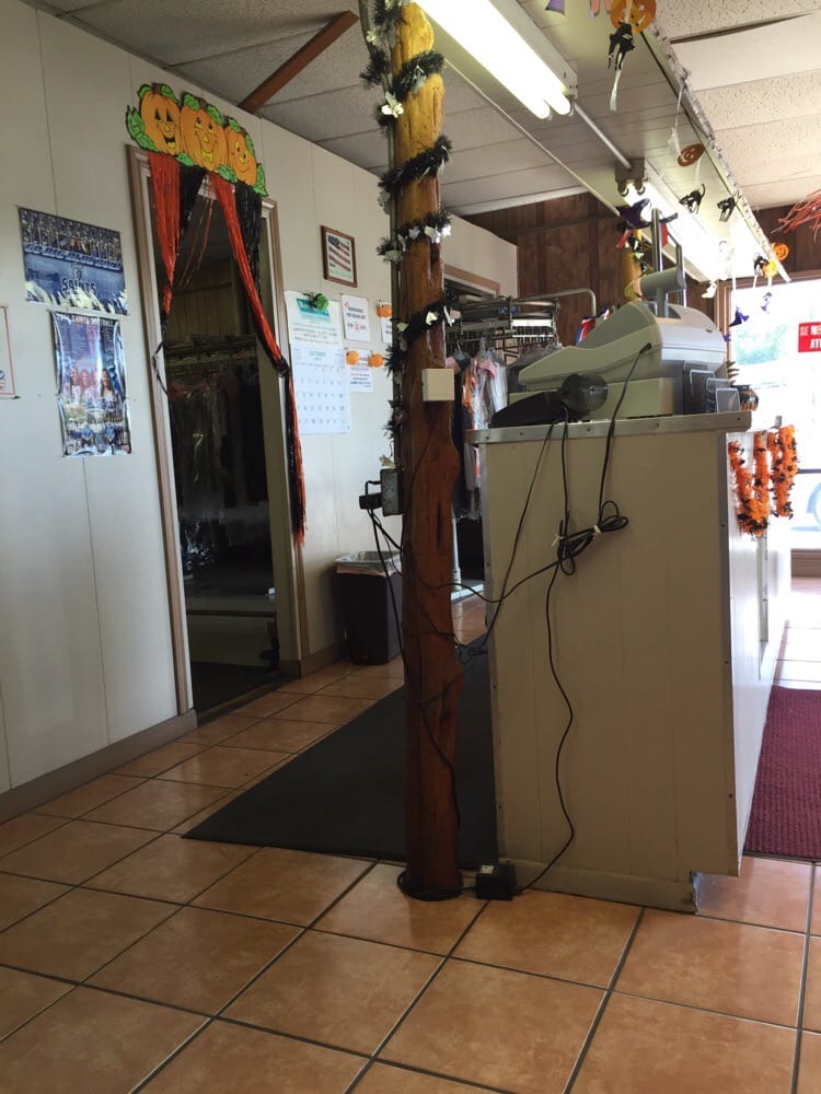 SAVE CLEANERS & LAUNDRY Updated October 2024 2207 Quintana Rd, San