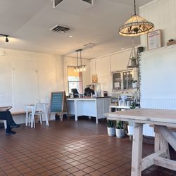 MoMo Thai House - Interior