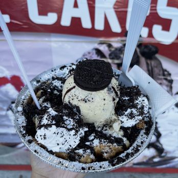 Fairgroundz - oreo funnel cake - Ice Cream & Frozen Yogurt Near Me - Ontario, California