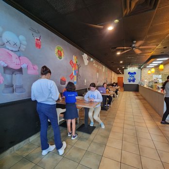 Litchi Delights - Lobby - Poke Near Me - Pembroke Pines, Florida Litchi Delights - Lobby - Poke Near Me - Pembroke Pines, Florida