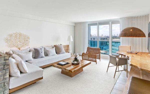 1 Hotel Penthouse 2 Story Beachfront Ultra Luxe by null