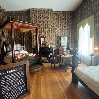 Oaklands Mansion - East Bedroom - Museums Near Me - Murfreesboro, Tennessee
