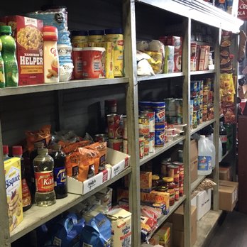 Crane's Country Store - A small grocery aisle for those things you forgot. - Gas Stations Near Me - Williamsburg, Missouri