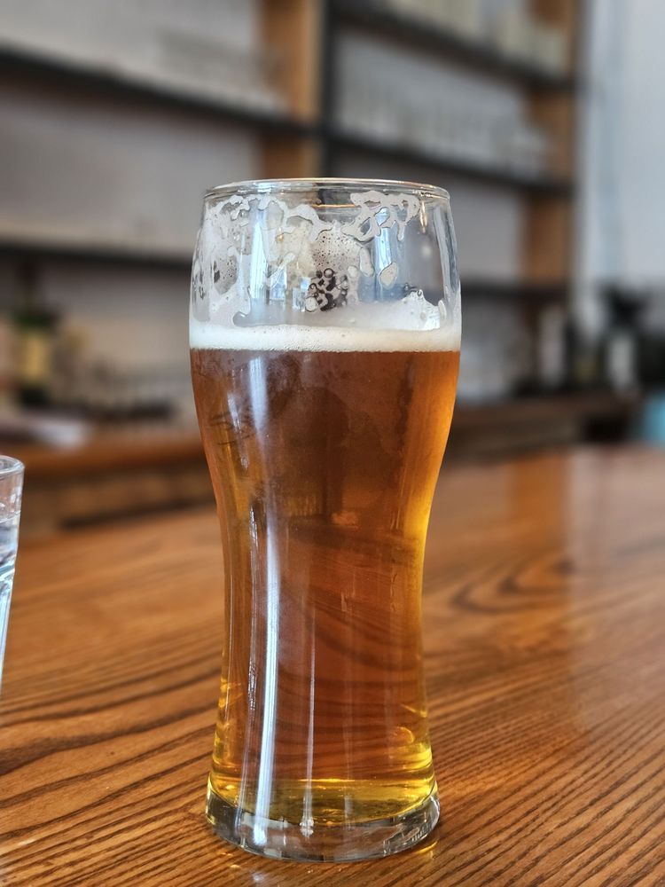 Steadfast Brewing Logo