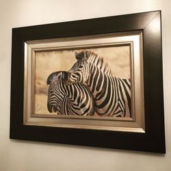 Athens Picture Frames - Combination of modern and classic frames. For more information please visit www.eraframes.com