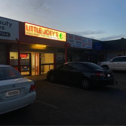 Little Joeys Pizza Bar - Front of the shop and part of the carpark