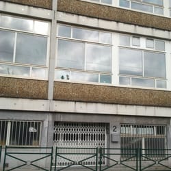 Institut J.P. Lallemand - Un grand bâtiment... mais une petite porte d'entrée!