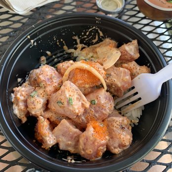 Honolua Store - Make your own poke "bowl" consisting of rice, poke and a dusting of furikake - Coffee & Tea Near Me - Lahaina, Hawaii
