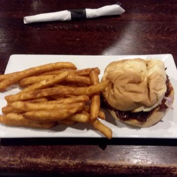 Red's Tavern - Venues & Event Spaces Near Me - South Windsor, Connecticut