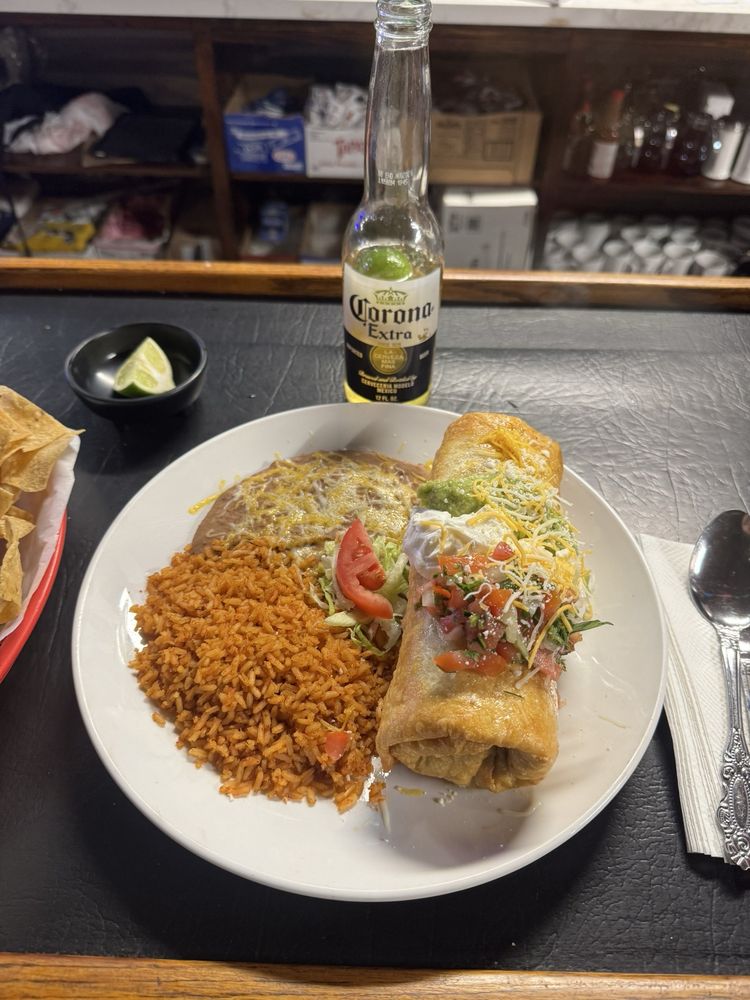 Las Gueras Mexican Food & Bar