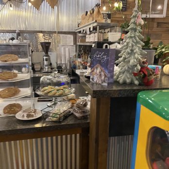 Nancy's On Main - a kitchen with a lot of food on the counter - Pizza Near Me - Perkins, Oklahoma