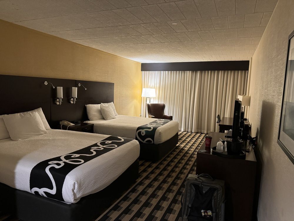 M HOTEL BUFFALO Updated September 2024 15 Photos & 12 Reviews 2040 Walden Ave, Cheektowaga