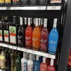 Royals Liquor