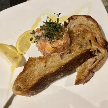 Beeside Balcony - Salmon tartare - Mediterranean Near Me - Del Mar, California