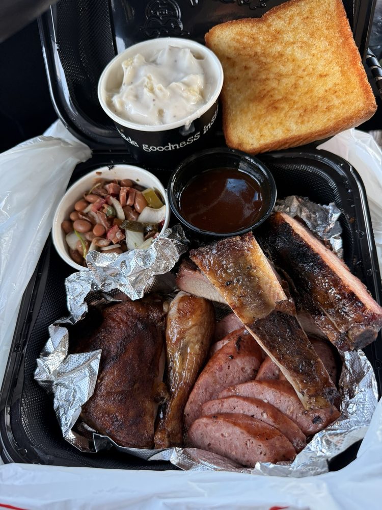 Soulman’s Bar-B-Que - Photo 3