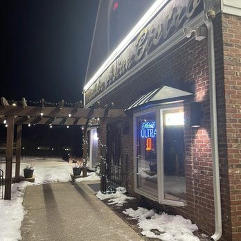 Windsor Asian Bistro - Front of building (in plaza, plenty of parking) - Chinese Near Me - Windsor, Connecticut