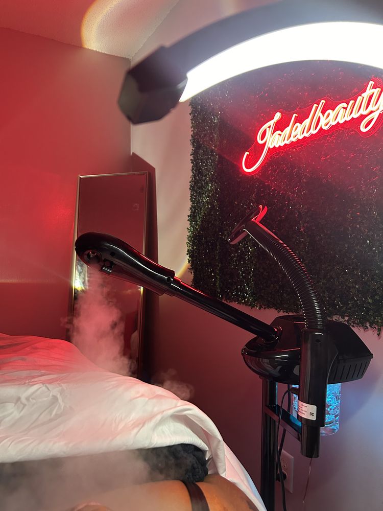 JadedBeauty Logo