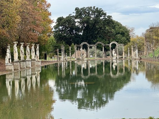 Hadrian's Villa by null