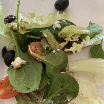Heska's Sugar Shack - Had to show how wonderful the Greek salad is. Fresh, and delicious, all the flavors melded perfectly. - Sandwiches Near Me - Mentone, California