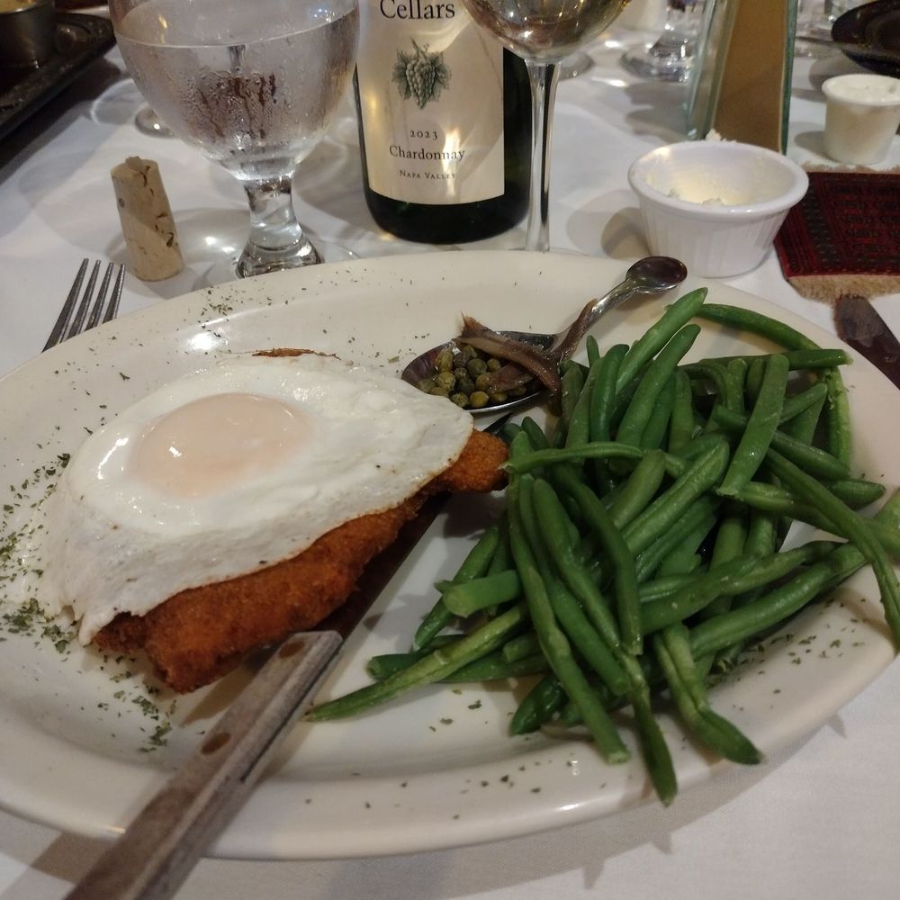 The Chippewa Inn - Dining Room - Seafood Near Me - Hayward, Wisconsin