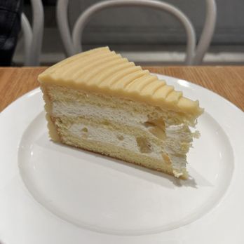 HARBS SoHo - Sweet potato and chestnut cake - Bakeries Near Me - New York, New York