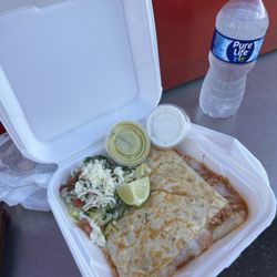El Calentano del Sur - Chicken quesadilla