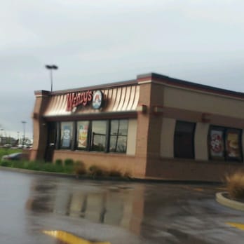 Wendy's - Burgers Near Me - Belleville, Illinois