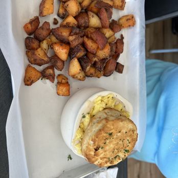 Main Street Cafe and Bakery - Sausage Gravy crockpot & homefries - Cafes Near Me - Altamont, New York
