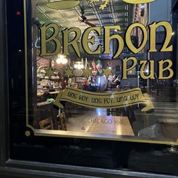 Looks open to me. This was 12am on a friday night.