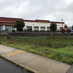 Exterior photo of Les Schwab Tire Center - Scappoose, Oregon Exterior photo of Les Schwab Tire Center - Scappoose, Oregon