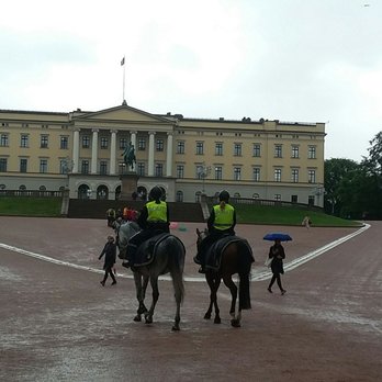 Det Kongelige Slott - Landmarks & Historical Buildings Near Me - Oslo, 03 Det Kongelige Slott - Landmarks & Historical Buildings Near Me - Oslo, 03