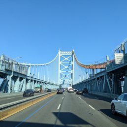 Benjamin Franklin Bridge, westbound into Philadelphia