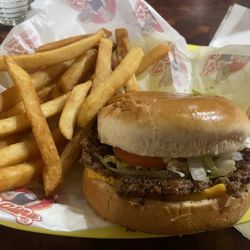 La Guera Hamburgers - Cheese burger and extra crispy fries ...
