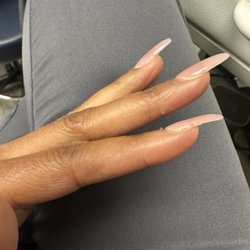 Elite Nails - These are a mess of a nail and a waste of my money, which I was charged 70 dollars