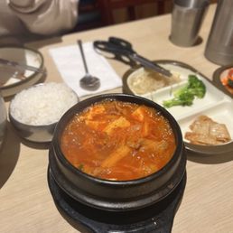 30. Kimchi-Jjigae soup (pork) 30. Kimchi-Jjigae soup (pork)