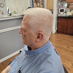Deserio's Hair Cutting