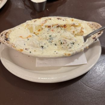 Pap's Italian Grill - Manicotti with Alfredo - Italian Near Me - Bandera, Texas