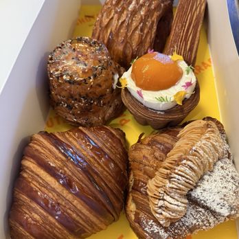 Parachute Bakery - Cafes Near Me - San Francisco, California