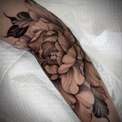 Beach Park Tattoo - Best flowers on island by Dani G