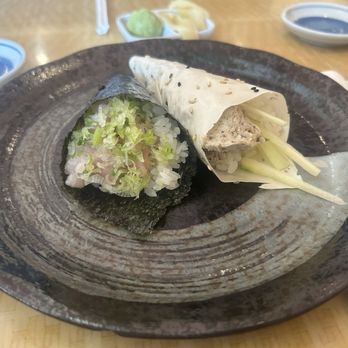 Hayatobi Sushi - Blue crab hand roll and yellowtail hand roll - Sushi Bars Near Me - San Gabriel, California