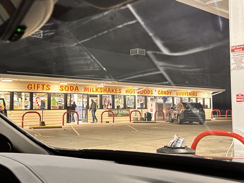 STUCKEY’S OF JOHNSTON CITY, IL Updated September 2024 1105 West