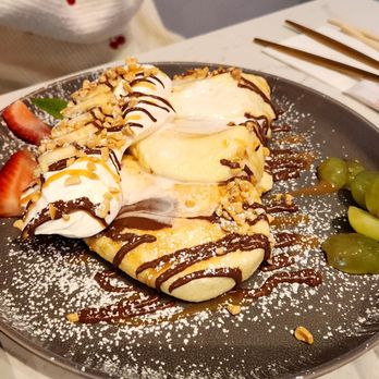 Hanabusa Cafe - Nutella - Pancakes Near Me - Chicago, Illinois