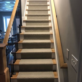 Beverly Hills Carpet & Tile - Runners on steps - Carpeting Near Me - Huntington, West Virginia Beverly Hills Carpet & Tile - Runners on steps - Carpeting Near Me - Huntington, West Virginia