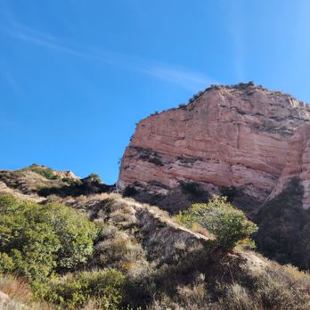 Red Rock Canyon - Hiking Near Me - Lake Forest, California