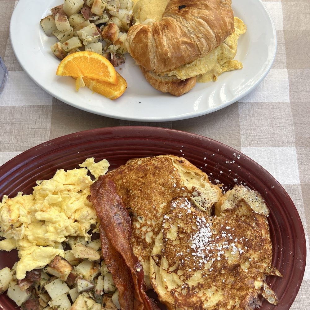 Crêpes & Grapes Café - Creperies Near Me - Whittier, California