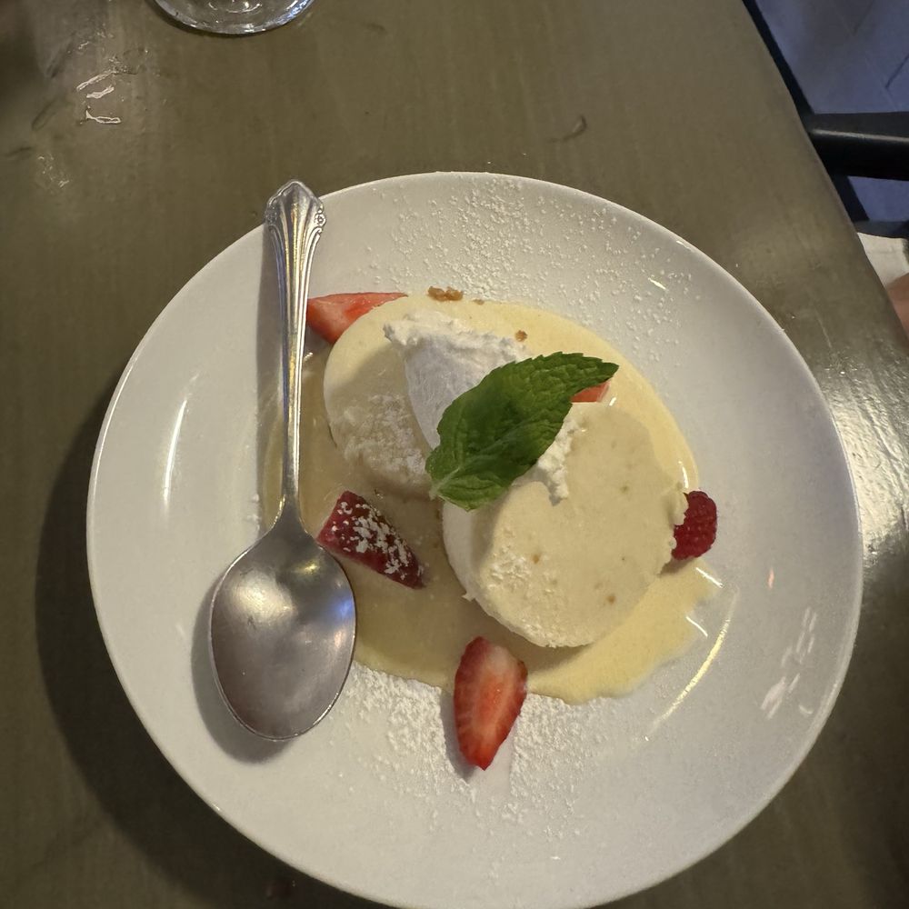 Maison Cheryl - Cheesecake - French Near Me - Arlington, Virginia