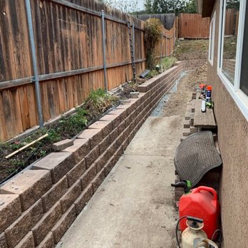 Dan Boney's Landscape Maintenance - Retaining wall that is not going to fall down - Gardeners Near Me