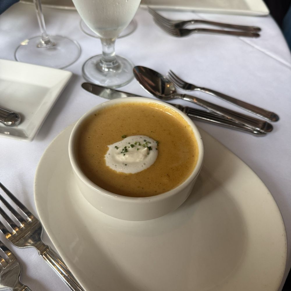 High Cotton - She crab soup - Cocktail Bars Near Me - Charleston, South Carolina High Cotton - She crab soup - Cocktail Bars Near Me - Charleston, South Carolina