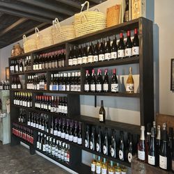 Dom Beijos - Wine selection